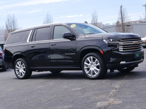 Certified 2023 Chevrolet Suburban High Country w/ Premium Package 2 AWD/4WD image 12