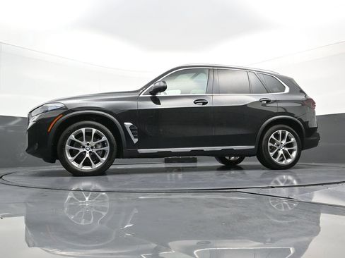 Used 2024 BMW X5 xDrive40i w/ Premium Package image 25