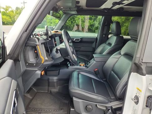 Used 2025 Ford Bronco Badlands AWD/4WD image 14