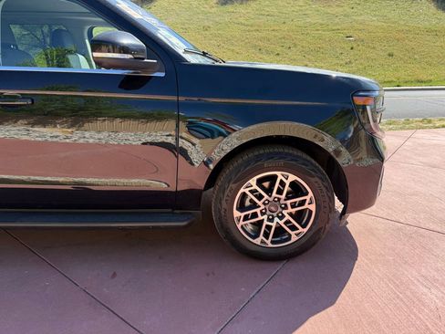 Used 2025 Ford Expedition Active image 33