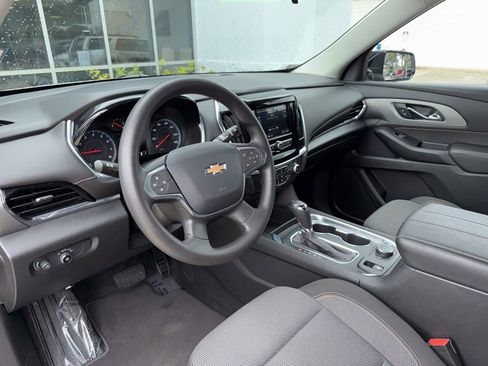 Used 2020 Chevrolet Traverse LS w/ LPO, Blackout Package image 12