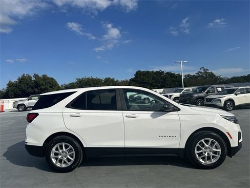 Used 2023 Chevrolet Equinox LS w/ LS Convenience Package image 10