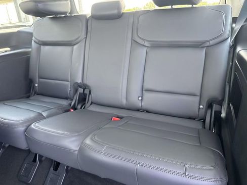 New 2026 Ford Expedition Active image 18