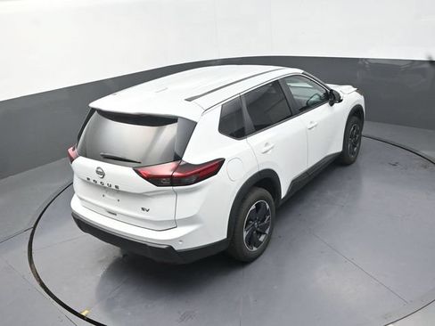 Used 2024 Nissan Rogue SV FWD image 29