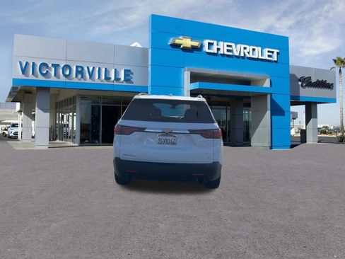 Used 2023 Chevrolet Traverse LT FWD image 7