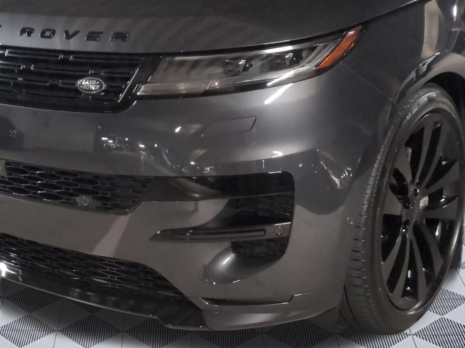 New 2027 Land Rover Range Rover Sport Dynamic SE AWD/4WD image 10
