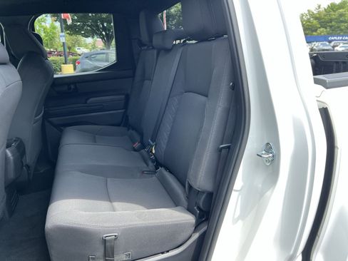 Used 2025 Toyota Tacoma SR5 AWD/4WD image 22