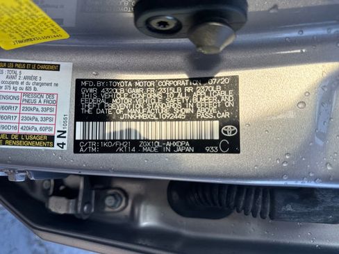 Used 2020 Toyota C-HR LE FWD image 14