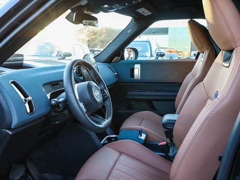 Used 2025 MINI Cooper Countryman S w/ Comfort Package Max image 17