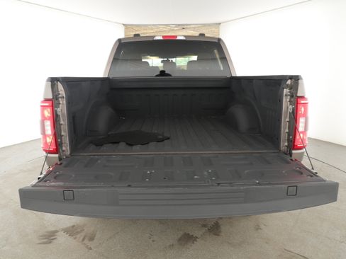 Certified 2022 Ford F150 XLT w/ Equipment Group 302A High image 5