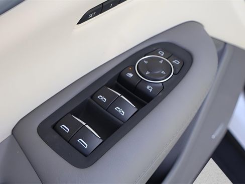 New 2026 Cadillac XT5 Premium Luxury image 11