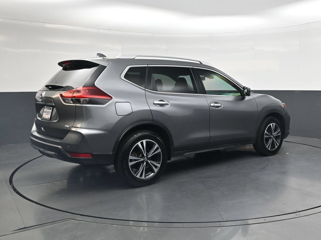 Used 2019 Nissan Rogue SV w/ Premium Package FWD image 5