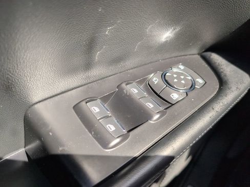 Used 2022 Lincoln Nautilus FWD w/ Premium Package image 23