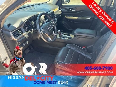 Used 2018 GMC Acadia Denali w/ Technology Package FWD image 13