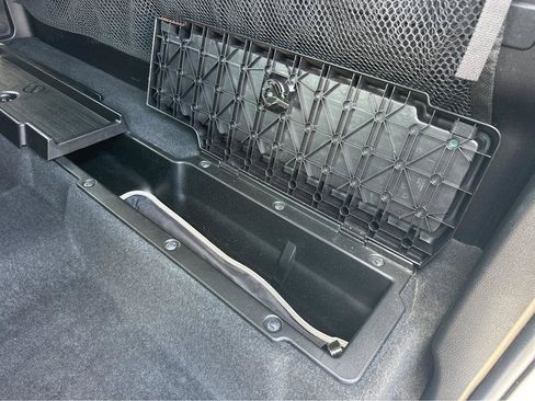 Used 2022 Toyota Tacoma SR RWD image 10