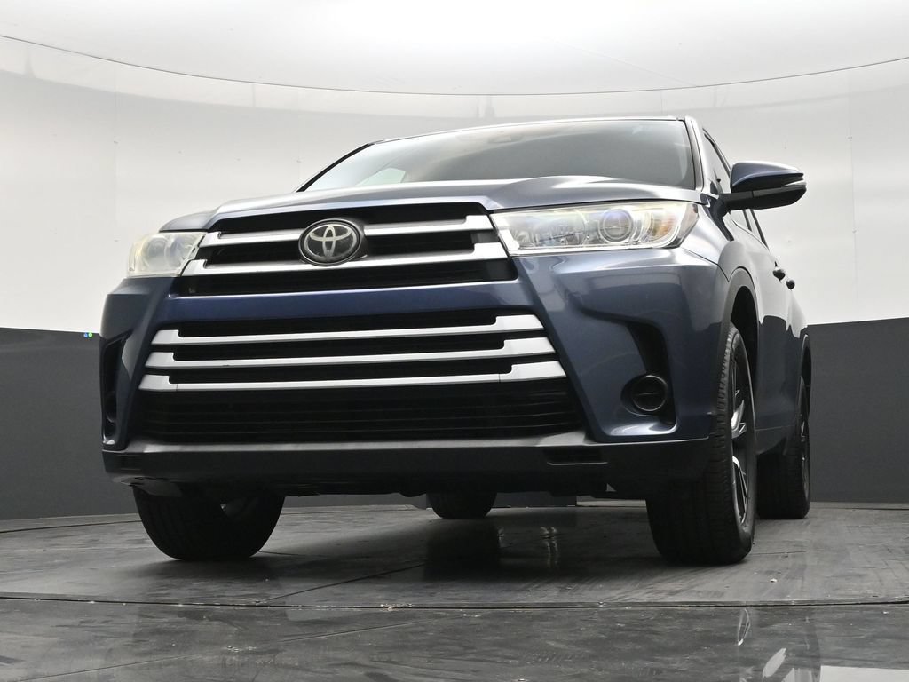 Used 2018 Toyota Highlander LE FWD image 27