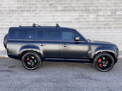 Used 2023 Land Rover Defender 130 X image 6