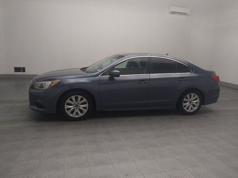 Used 2017 Subaru Legacy 2.5i Premium AWD/4WD image 2