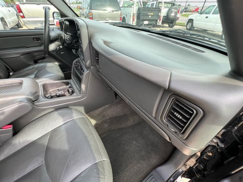 Used 2004 Chevrolet Silverado 1500 LS RWD image 59