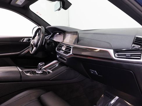 Used 2022 BMW X6 M50i w/ Executive Package image 22