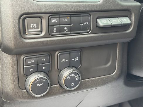 Used 2021 Chevrolet Tahoe High Country AWD/4WD image 30