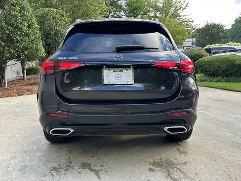 Certified 2025 Mercedes-Benz GLC 300 image 7