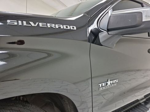 Used 2019 Chevrolet Silverado 1500 LT w/ Texas Edition image 33