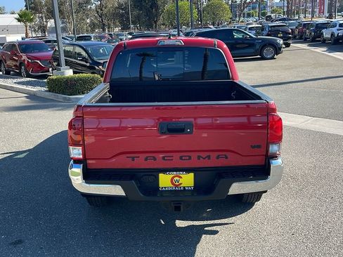 Used 2022 Toyota Tacoma SR5 image 8