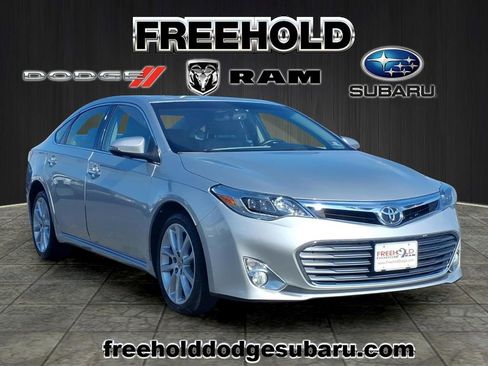Used 2013 Toyota Avalon Limited image 1