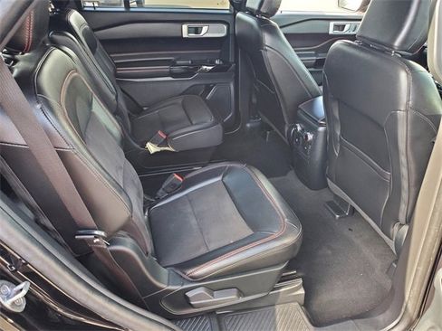 Certified 2023 Ford Explorer ST-Line w/ Class IV Trailer Tow Package image 16