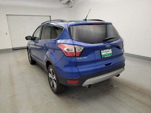 Used 2017 Ford Escape SE w/ Equipment Group 201A AWD/4WD image 5
