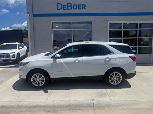 Used 2019 Chevrolet Equinox LT FWD image 2