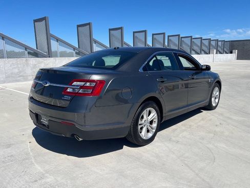 Used 2018 Ford Taurus SEL FWD image 5