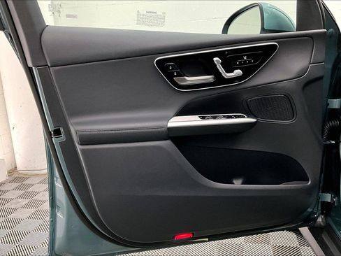 Used 2026 Mercedes-Benz GLC 300 image 24