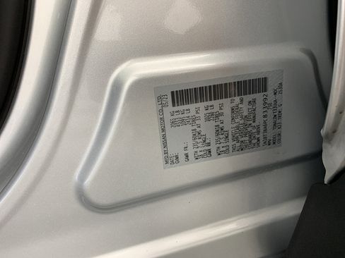 Used 2023 Nissan Rogue SV FWD image 13