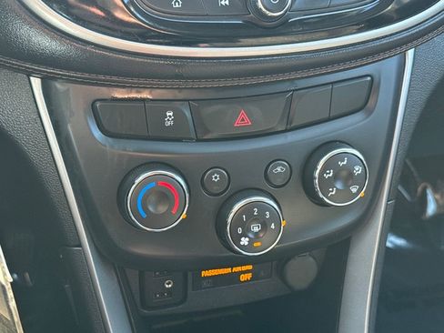 Used 2017 Chevrolet Trax LT image 22