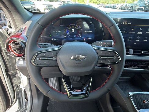 New 2026 Chevrolet Equinox RS w/ Convenience Package III FWD image 20