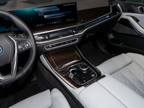 New 2026 BMW X5 xDrive50e w/ Climate Comfort Package image 22