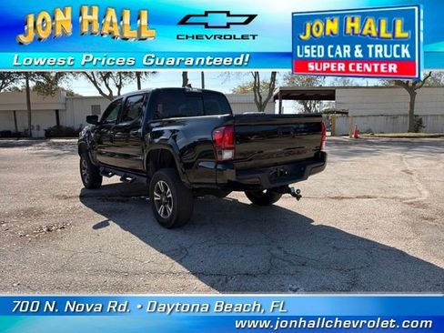 Used 2019 Toyota Tacoma TRD Sport image 8