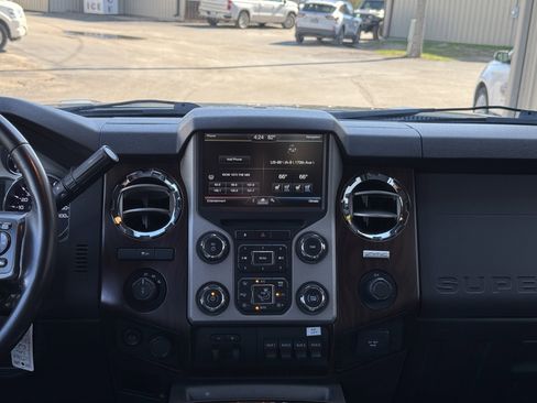 Used 2016 Ford F350 Lariat w/ Lariat Ultimate Package AWD/4WD image 14