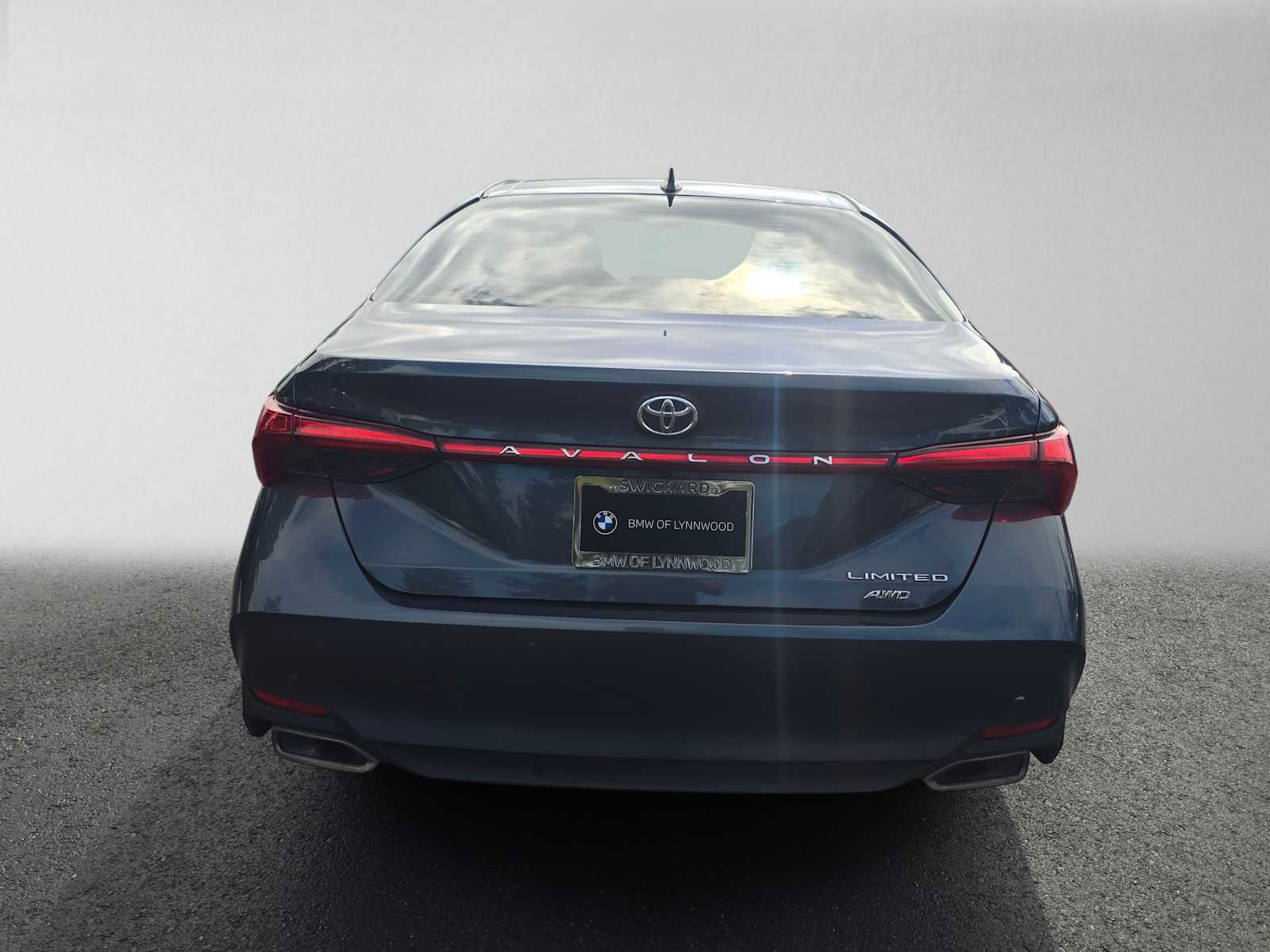 Used 2021 Toyota Avalon Limited w/ Advanced Safety Package AWD/4WD image 4