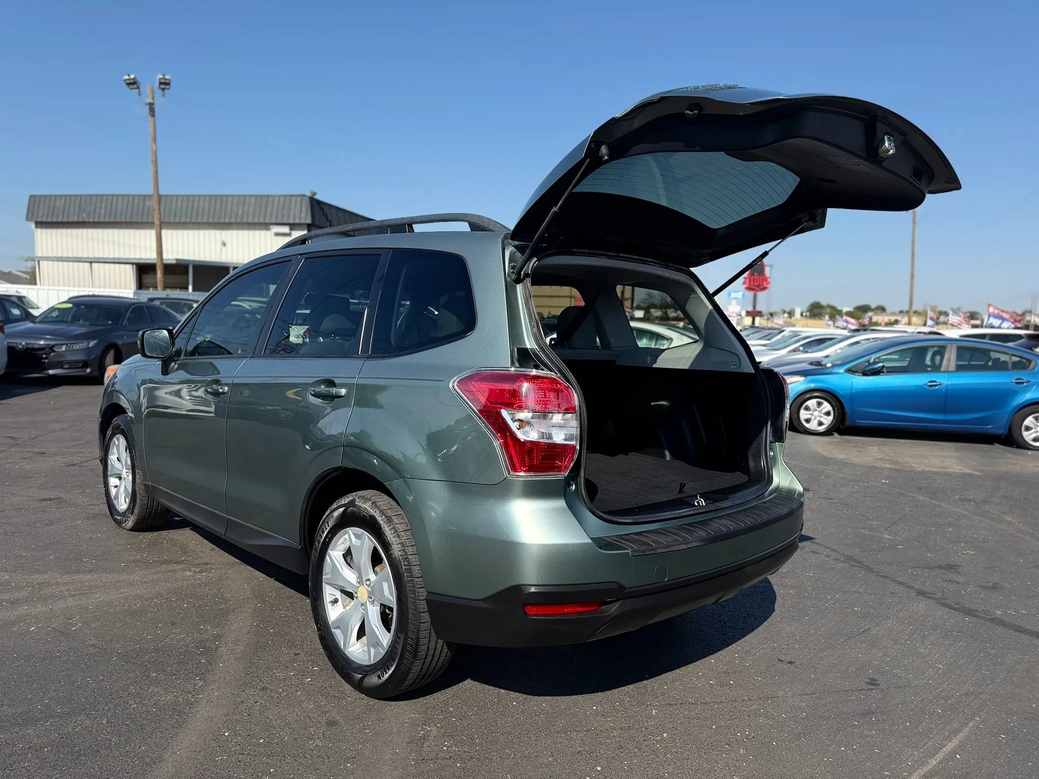 Used 2014 Subaru Forester 2.5i Premium AWD/4WD image 36