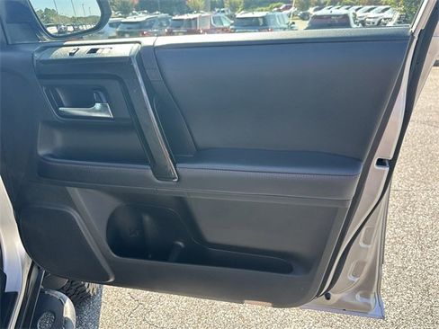 Used 2020 Toyota 4Runner TRD Off-Road Premium image 14