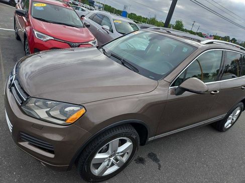 Used 2013 Volkswagen Touareg VR6 AWD/4WD image 4