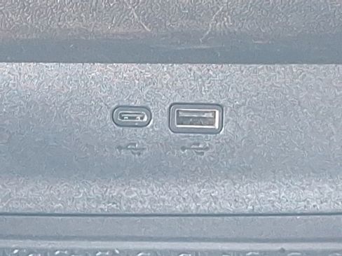 Used 2025 Chevrolet Equinox LT w/ Convenience Package II image 33