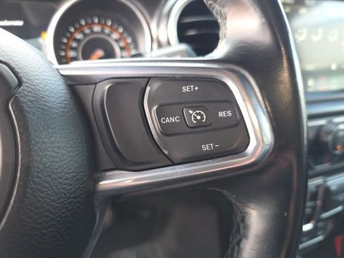 Used 2022 Jeep Wrangler Unlimited Sahara image 20