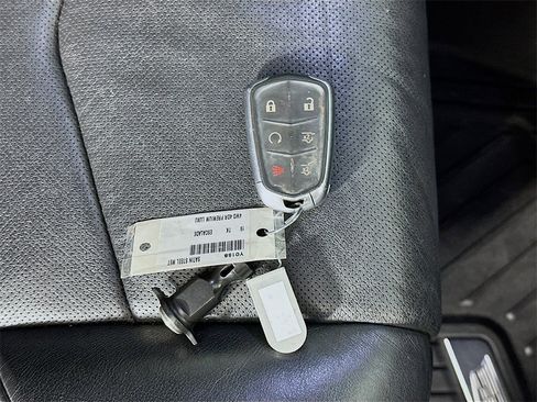 Used 2019 Cadillac Escalade Premium Luxury w/ Escalade Sport Edition image 35