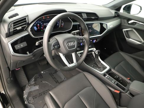 Certified 2025 Audi Q3 2.0T Premium Plus w/ Premium Plus Package image 15