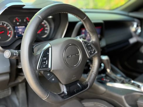 Used 2021 Chevrolet Camaro LT w/ Technology Package RWD image 12