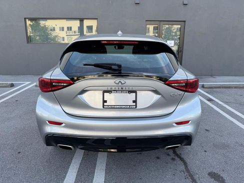 Used 2017 INFINITI QX30 FWD image 10